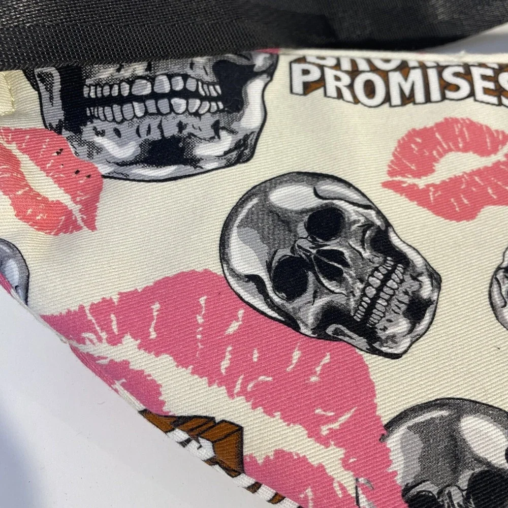 NWT!‎ Broken Promises Skull Lips Kiss Pink Black Fanny Pack Kiss Of Death Zumiez